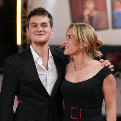 Oğlu yazdı, kendi yönetti