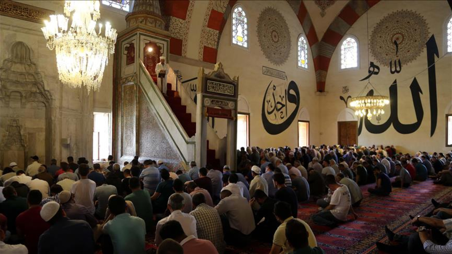 5 Aralık 2025 Cuma Hutbesi: 'İnsan, Huzuru İbadetle Elde Eder'