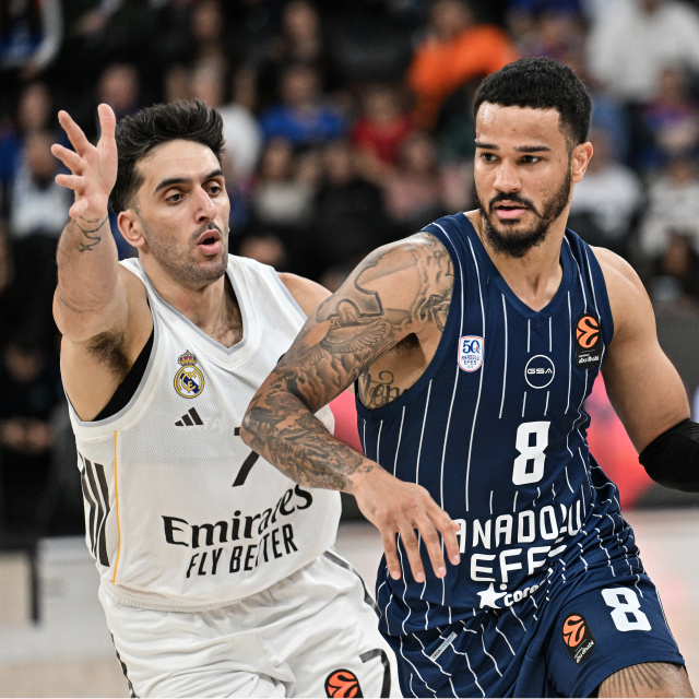 Efes, evinde Madrid'e kaybetti!