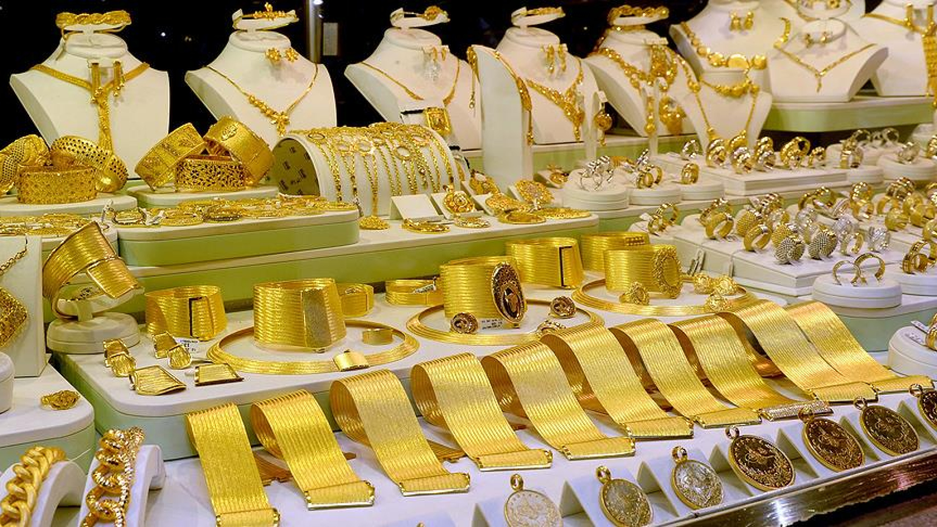 5 Aralık 2025 Altın Fiyatları: Gram Altın 5.745 TL, Ons 4.202 Dolar Seviyesinde