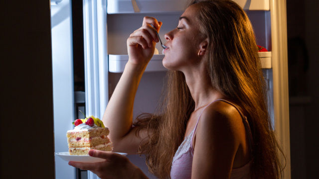 Geceleri neden açlık krizine giriyoruz?