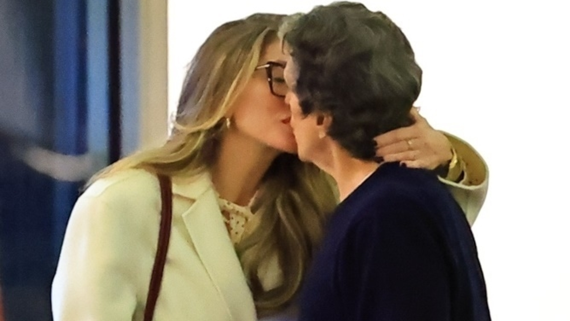 Oyuncu Rebecca Gayheart ile milyarder sevgilisi Peter Morton aşka geldi