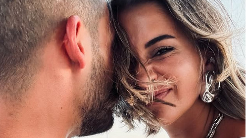 Aşkını ilan etti