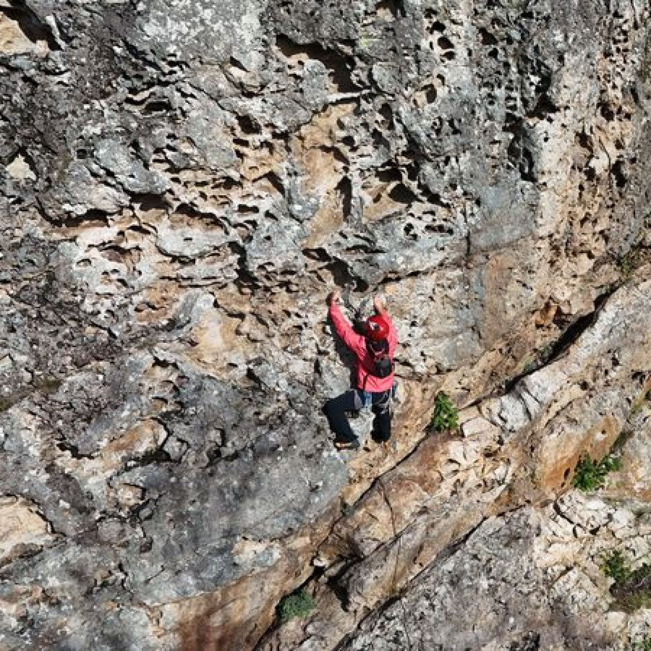Turizme açıldı, dağcıların rotası oldu