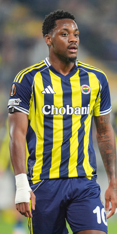 UEFA'dan Jhon Duran'a ceza!