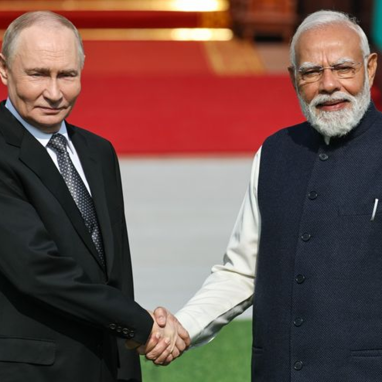 Modi'den Rusya ile ilişkilere övgü