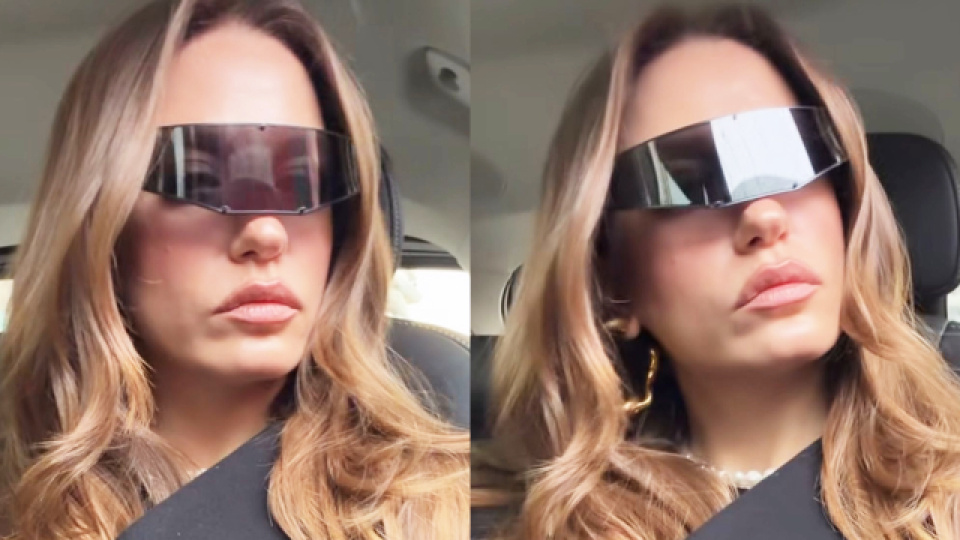 Gözlükleri dikkat çekti