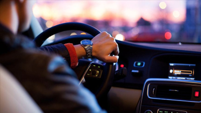 Yüzlerce Porsche aynı anda hareketsiz kaldı!