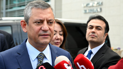 Özel, Manisa'da ziyaretlerde bulundu