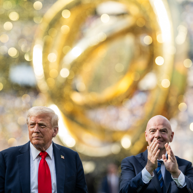 Trump'a ‘FIFA Barış Ödülü’ verildi