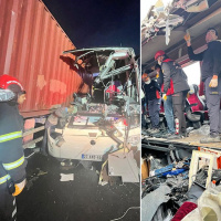 Otobüs TIR'a arkadan çarptı! Çok sayıda can kaybı var!