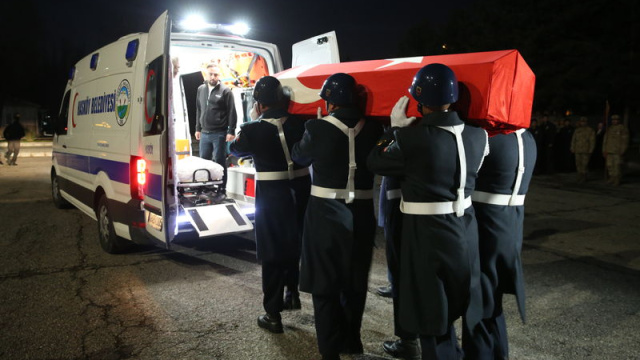 Üsteğmen silah kazasında şehit oldu