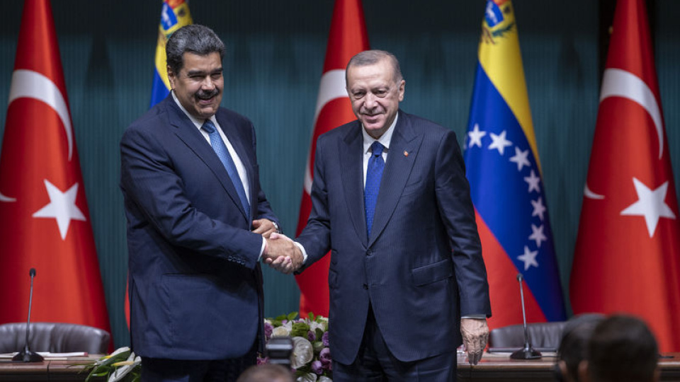 Cumhurbaşkanı Erdoğan Maduro ile görüştü