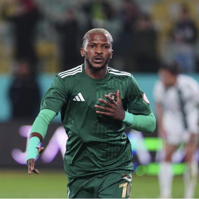 Esenler Erokspor, 2. yarıda farka koştu!