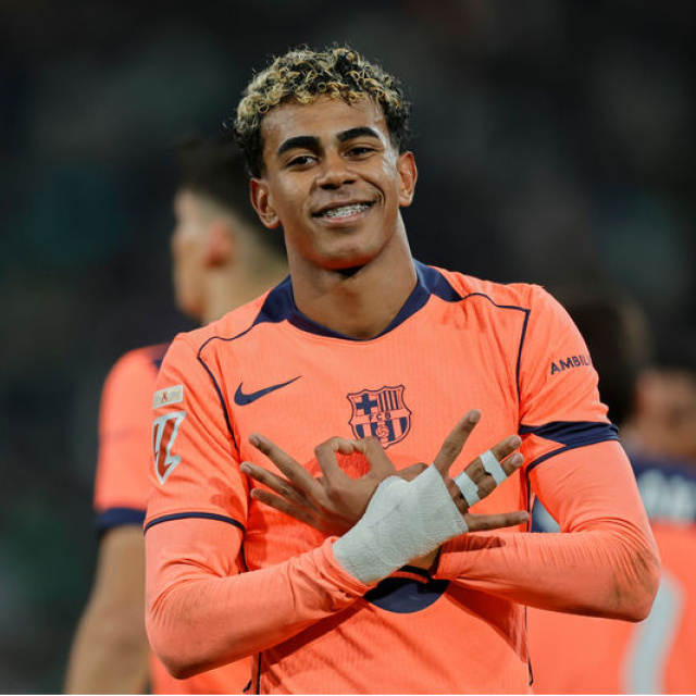 8 gollü maçta kazanan Barcelona!