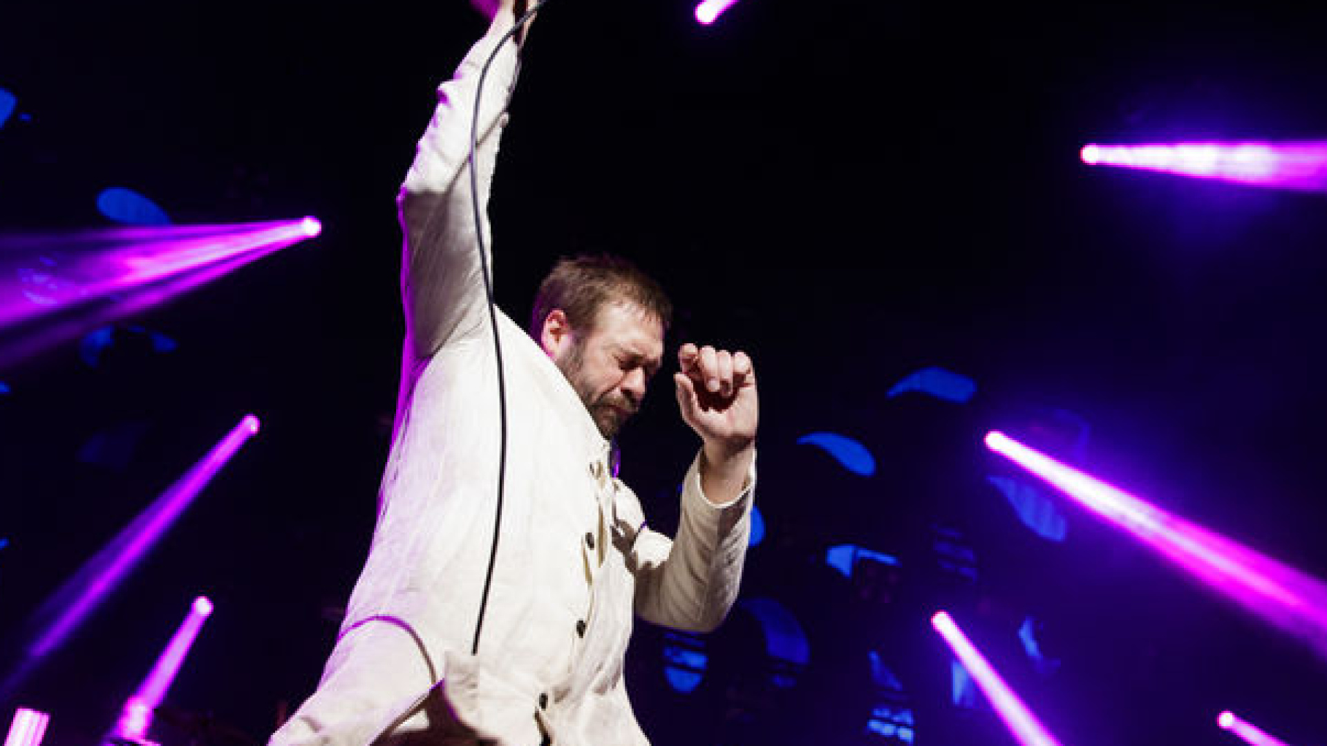 Kasabian ve Two Door Cinema Club 13 Haziran 2026'da İstanbul'da