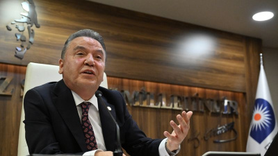 Muhittin Böcek hastaneye kaldırıldı