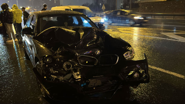 Kağıthane'de zincirleme kaza: 2 yaralı