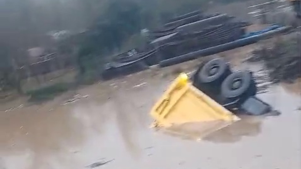 İstanbul'da sağanak taşkınlara yol açtı!