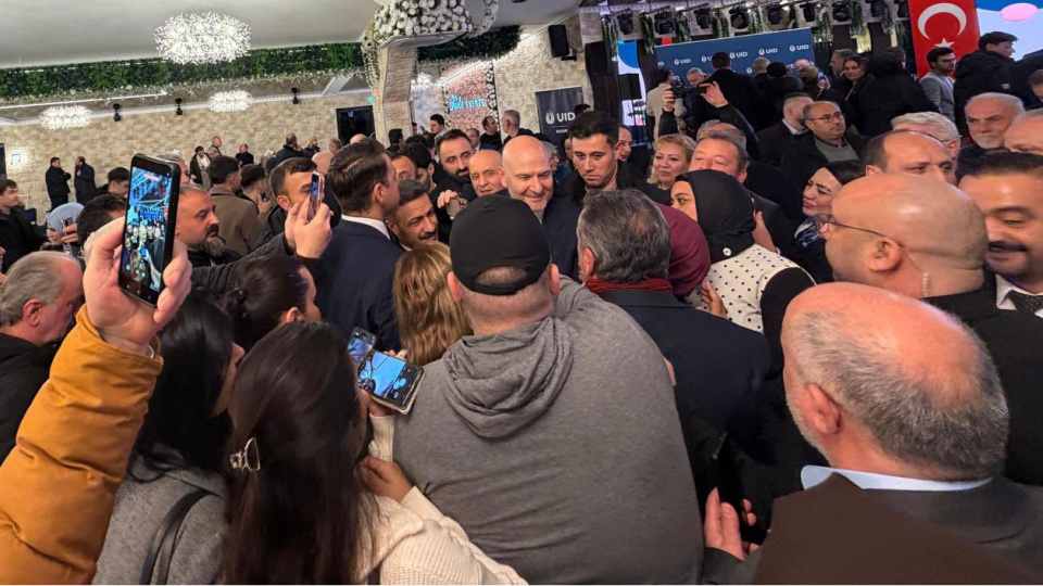 Soylu Almanya'da gurbetçilere seslendi