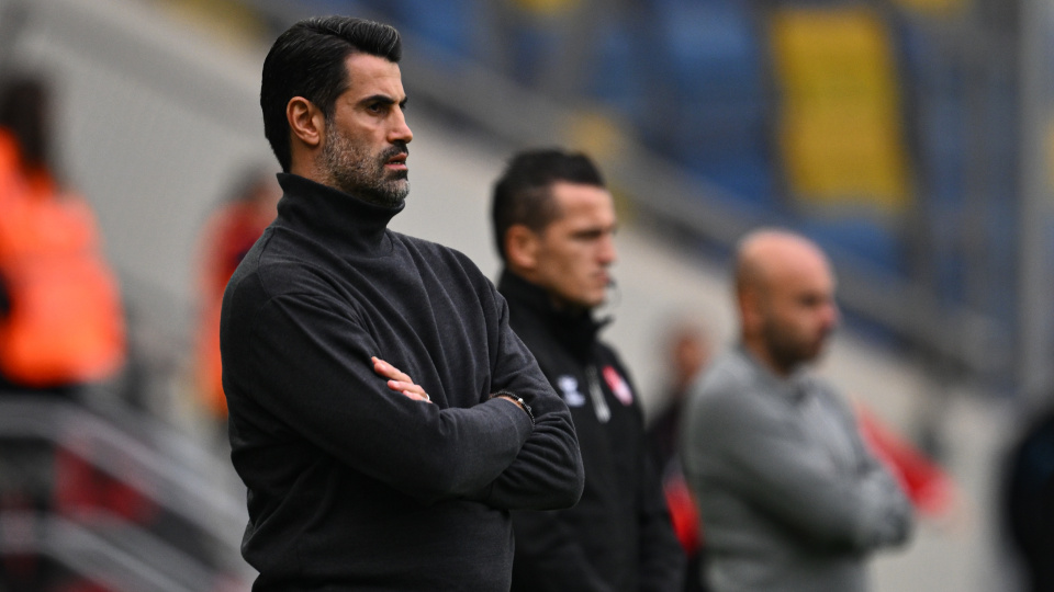 Volkan Demirel istifa etti!