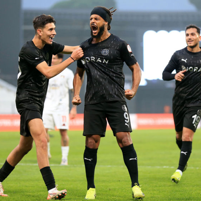 Manisa FK, 2. yarıda açıldı!