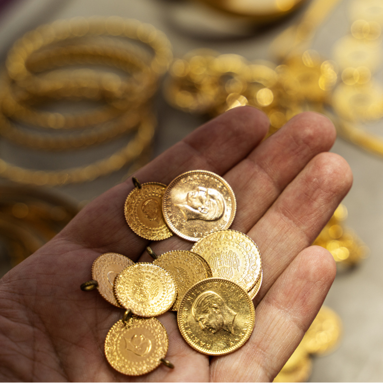 Altın yeni haftaya nasıl başladı?