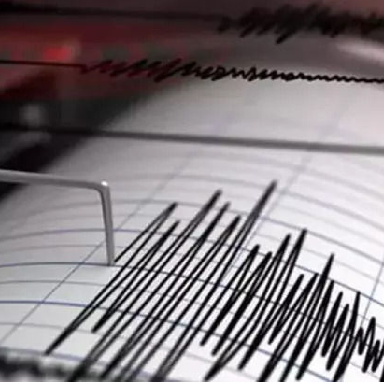 Japonya'da 7.6 büyüklüğünde deprem