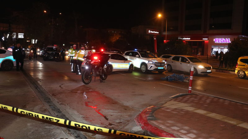 Kamyonetle çarpışan motosikletin sürücüsü hayatını kaybetti