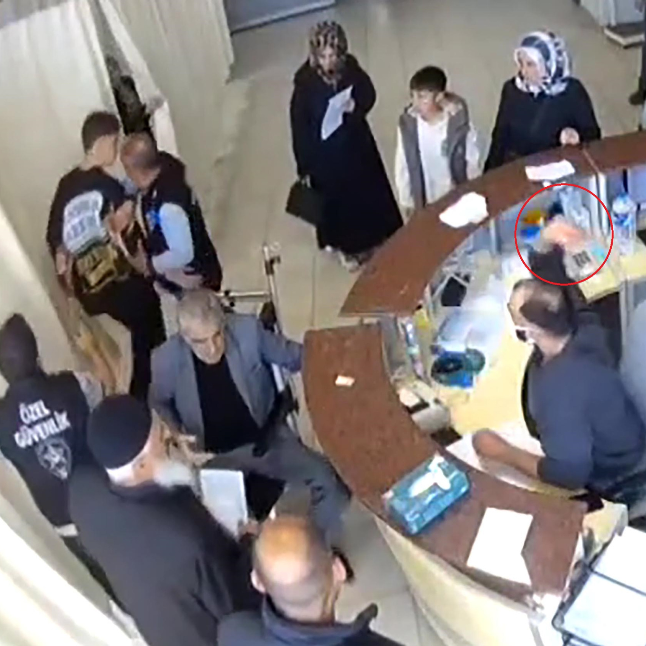 KOAH hastasına hakaret iddiası nedeniyle disiplin cezası alan doktor istifa etti