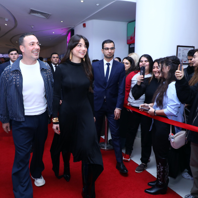 İlk gösterim Bakü'de