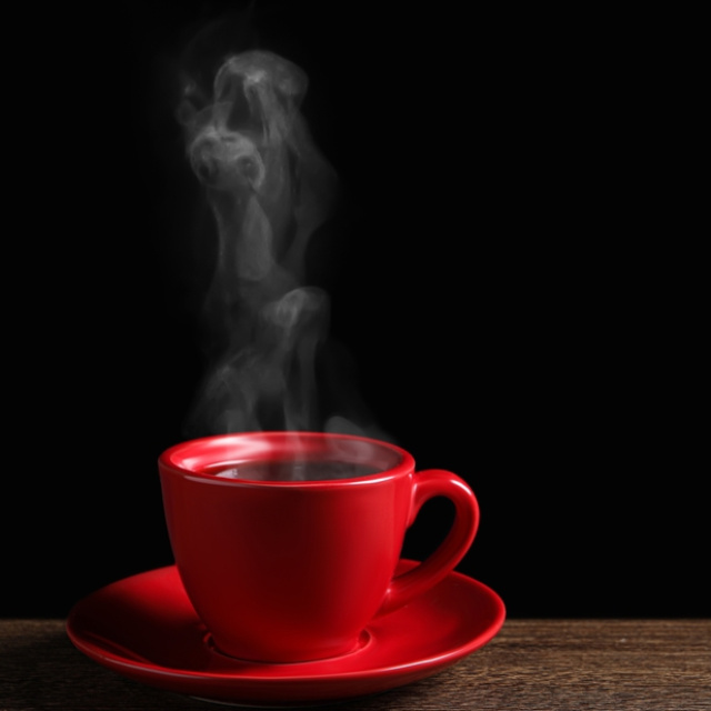 Yaşlılarda fazla kahve tüketimi ağrıyı artırıyor