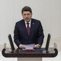 Bakan Tunç: Milletimize borcumuzu ödemek istiyoruz