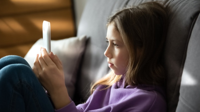 Avustralya'da 16 yaş altına sosyal medya yasağı geldi