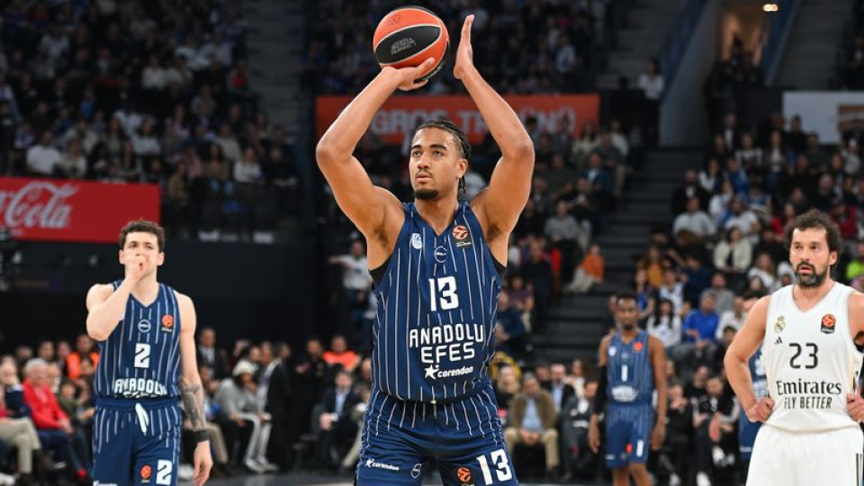 Anadolu Efes'in rakibi Valencia Basket!