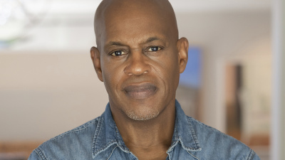 Evinde bıçaklanarak öldürüldü