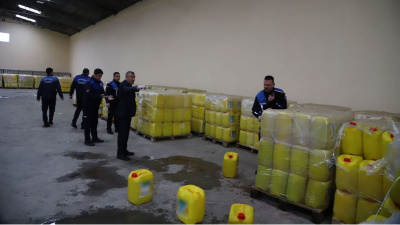 Her biri 20 litre! Tam 3 bin 650 bidon... Hepsine su karıştırılmış!