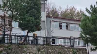 Veli, öğretmeni yüzünden yaraladı!