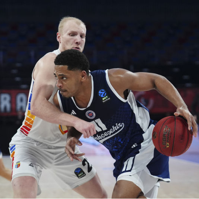 Bahçeşehir Koleji evinde galip!