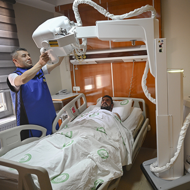 Yerli mobil röntgen cihazı Ankara'da hizmete sunuldu