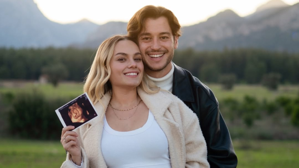 Hamile olduğunu açıkladı