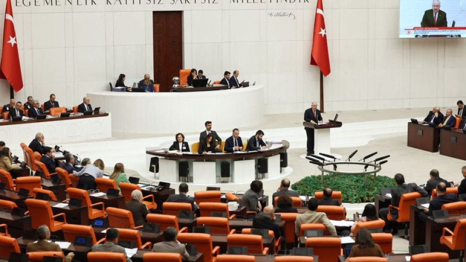 İki bakanlığın bütçesi kabul edildi