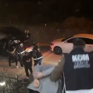 Galeriye patlayıcı maddeyle saldırı: 5 gözaltı