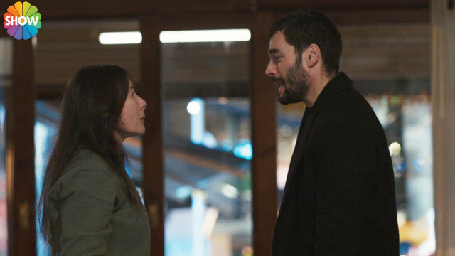 Timur, annesinin karşısına çıktı