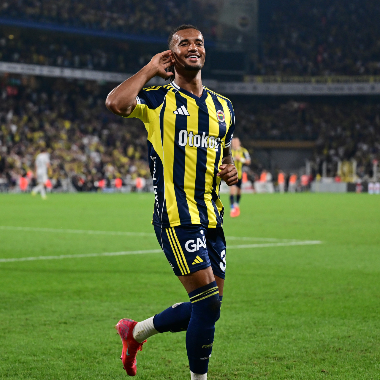 Archie Brown'a Avrupa'dan talip: Kararını verdi!