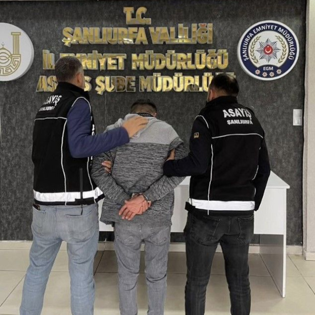 Polisin parmağını ısırdı tutuklandı!