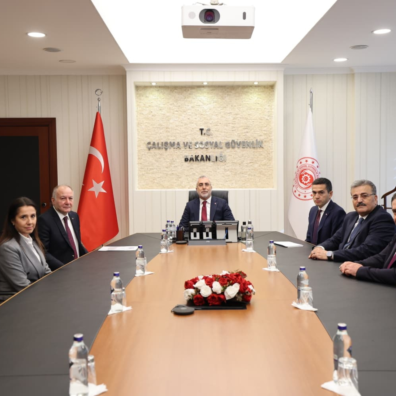 Asgari ücrette ilk toplantı sona erdi