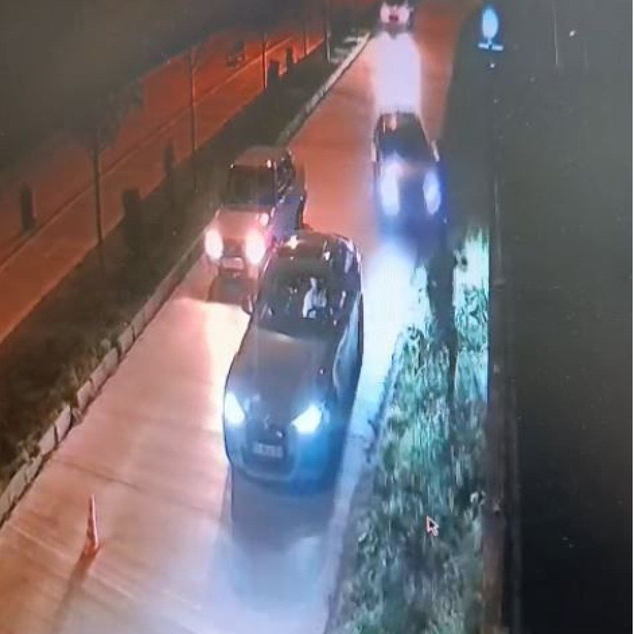 Dur ihtarına uymadı! Polise çarpıp kaçtı