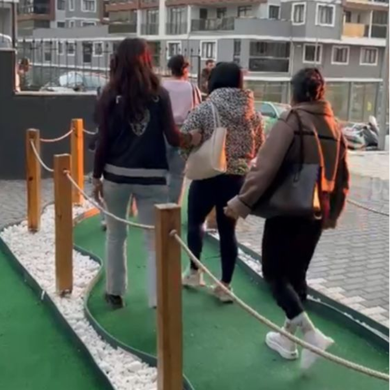 Edirne'de fuhuş operasyonu: 15 gözaltı