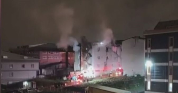 Arnavutköy'de fabrika yangını: 1'i ağır 3 yaralı